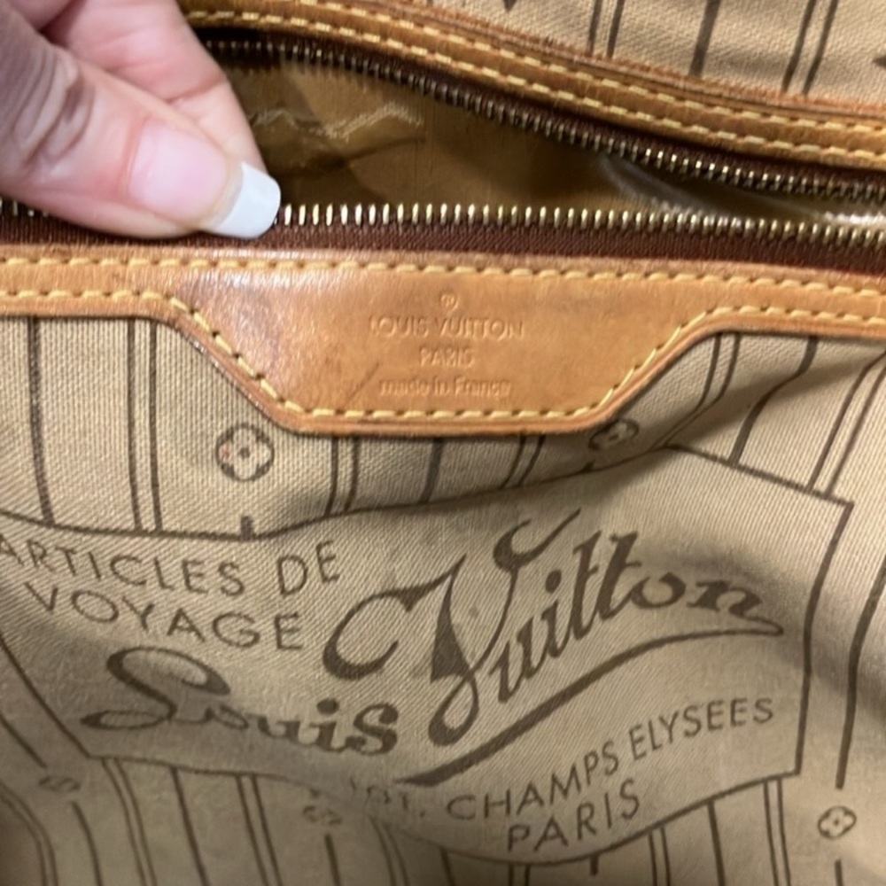 Louis Vuitton monogrammed Neverfull GM tote bag - Picture 8 of 9